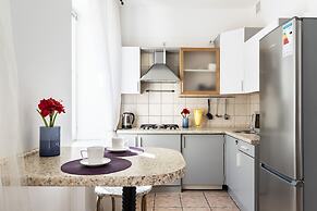 Art Apartment on Nevskiy Avenue