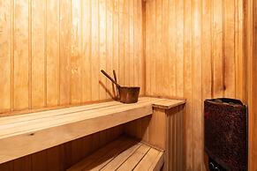 Art Apartment on Nevskiy Avenue