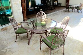 Box Cay Luxury Ocean Front Villa