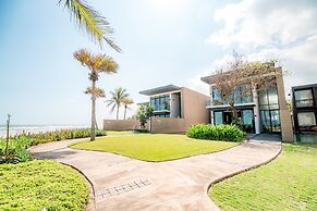 Beachfront Villa Danang Beach