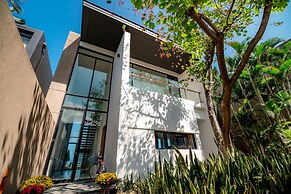 Beachfront Villa Danang Beach