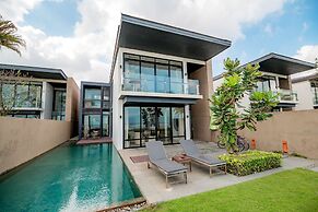 Beachfront Villa Danang Beach
