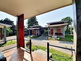 B Tel Chomthong Resort Chiang Mai