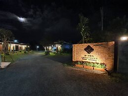 B Tel Chomthong Resort Chiang Mai