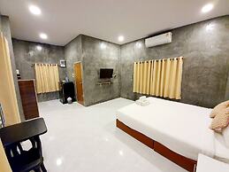 B Tel Chomthong Resort Chiang Mai