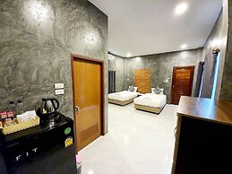 B Tel Chomthong Resort Chiang Mai