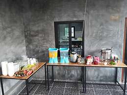 B Tel Chomthong Resort Chiang Mai