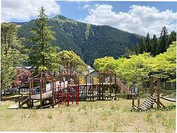 Riverside Hostel B&B – Hostel