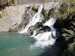 Riverside Hostel B&B – Hostel