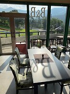 Riverside Hostel B&B – Hostel