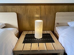 Riverside Hostel B&B – Hostel