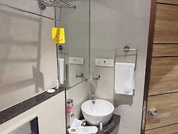 Hotel Pacific Residency