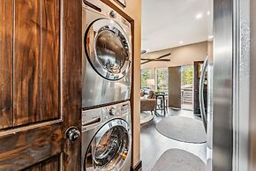 Treehouse 1br With Hot Tub 1 Bedroom Home by RedAwning