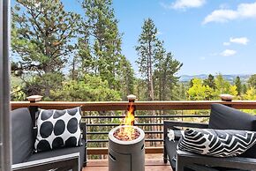 Treehouse 1br With Hot Tub 1 Bedroom Home by RedAwning