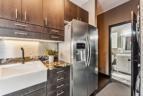 Treehouse 1br With Hot Tub 1 Bedroom Home by RedAwning