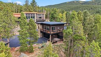 Treehouse 1br With Hot Tub 1 Bedroom Home by RedAwning