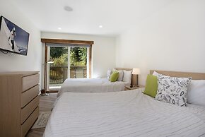 103 Fallridge Miniums 3 Bedroom Condo by RedAwning