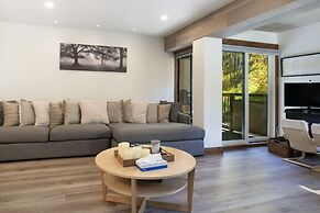 103 Fallridge Miniums 3 Bedroom Condo by RedAwning