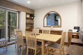 103 Fallridge Miniums 3 Bedroom Condo by RedAwning