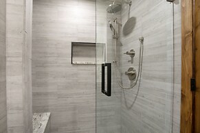 103 Fallridge Miniums 3 Bedroom Condo by RedAwning