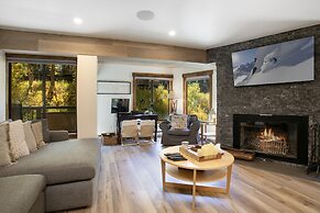 103 Fallridge Miniums 3 Bedroom Condo by RedAwning