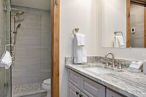 103 Fallridge Miniums 3 Bedroom Condo by RedAwning