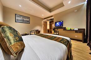 Hotel Golden Leaf Kashmir