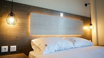 Sinodinos Deluxe Apartments