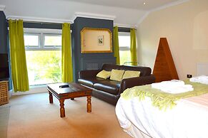 The Carlton Hotel Mumbles