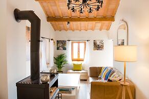 Home set in Olive Grove With Stunning Views
