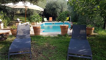 Home set in Olive Grove With Stunning Views
