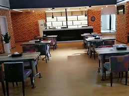 Vyluk J Hotel Guiyang Railway Station