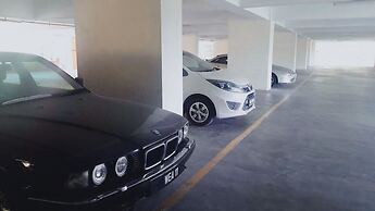 Dindings Pantai Desair Apartment By DPD