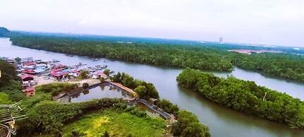 Dindings Pantai Desair Apartment By DPD