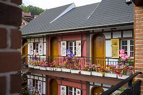 Little Colmar - Homestay & Pottery Studio