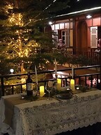 Little Colmar - Homestay & Pottery Studio