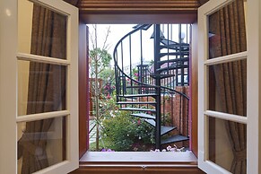 Little Colmar - Homestay & Pottery Studio