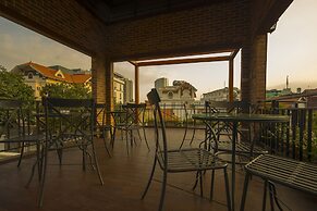 Little Colmar - Homestay & Pottery Studio