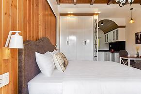 Little Colmar - Homestay & Pottery Studio