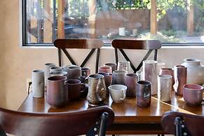 Little Colmar - Homestay & Pottery Studio