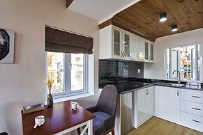 Little Colmar - Homestay & Pottery Studio