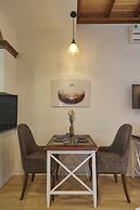 Little Colmar - Homestay & Pottery Studio