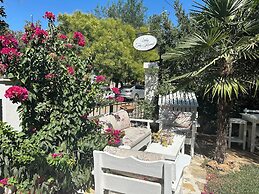 Urla Taş Konak Otel