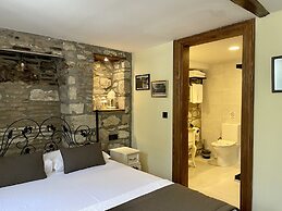 Urla Taş Konak Otel