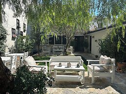 Urla Taş Konak Otel