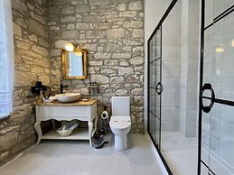 Urla Taş Konak Otel