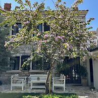 Urla Taş Konak Otel