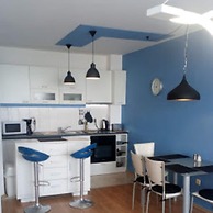 Stunning Beach Apart-sleeps 5! Pool & Sea Views!