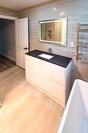 Brand New 5BR home with view of the sea