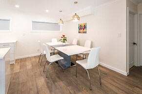 Brand New 5BR home with view of the sea